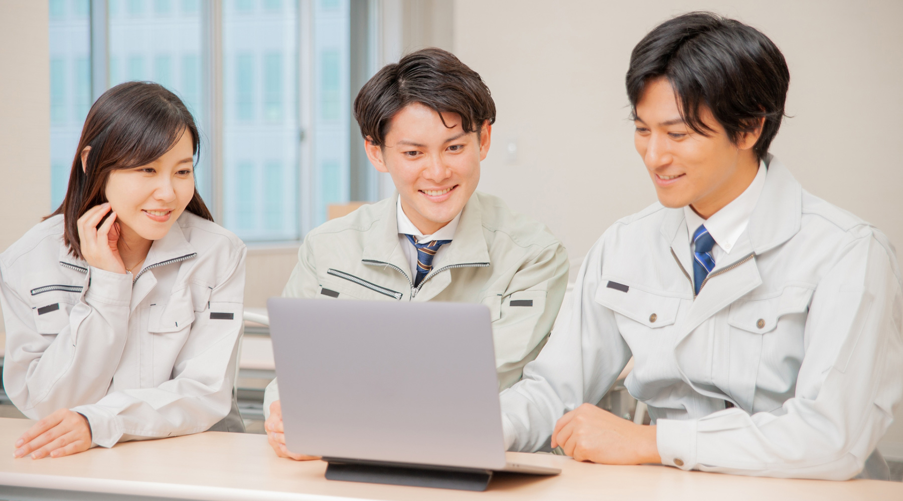採用情報
