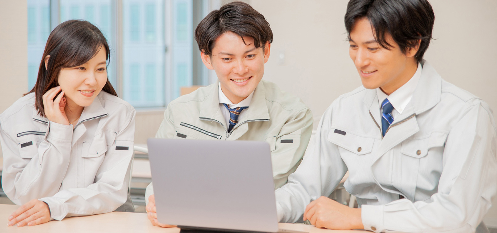 採用情報